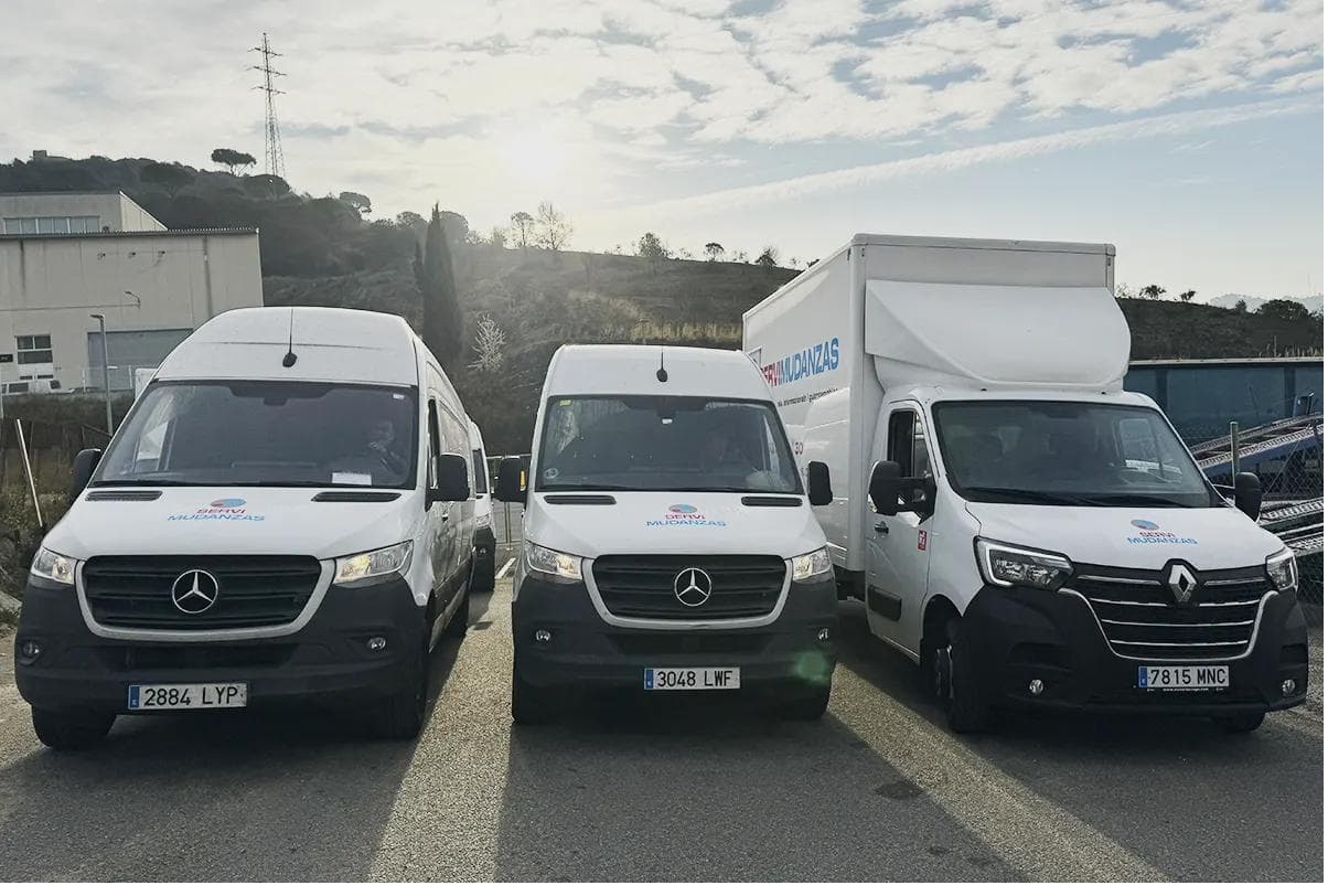 Servimudanzas Tarragona team of movers during a move in the province of Tarragona
